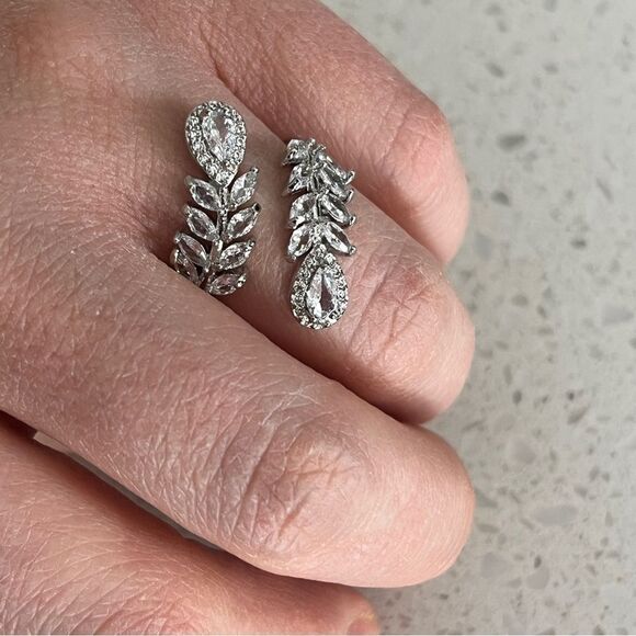 Water Drop Shape Cubic Zirconia stainless steel Ring - Picture 8 of 10